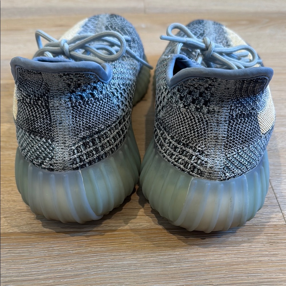Men's Adidas Yeezy Boost 350 - Picture 4 of 5